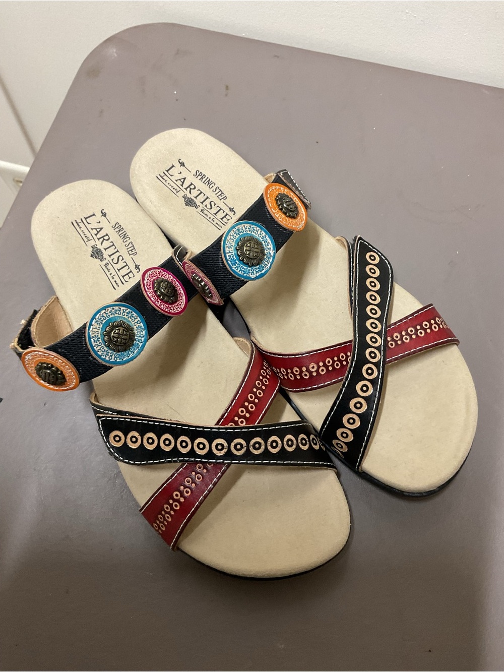 L'Artiste Multicolor Embellished Leather Sandals - Black/Red